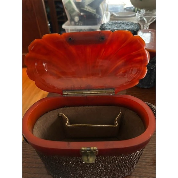 Vintage Beaded Box Bag with Bakelite Beautiful top - Picture 5 of 6